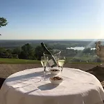 Chateau Du Landin לינה וארוחת בוקר Le Landin