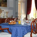 Chateau Du Landin לינה וארוחת בוקר