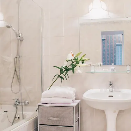 Chateau Du Landin Bed & Breakfast Le Landin