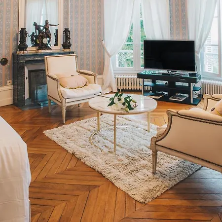Frühstückspension Chateau Du Landin 4*