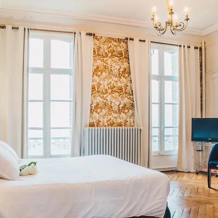Chateau Du Landin 4*