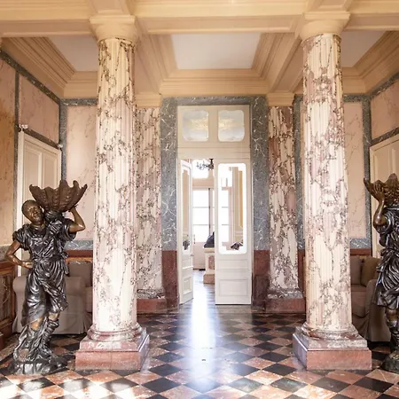 فندق مبيت وإفطار Chateau Du Landin 4*