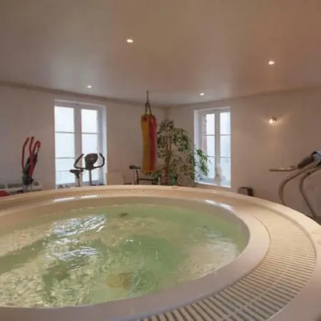 Chateau Du Landin Bed & Breakfast 4*