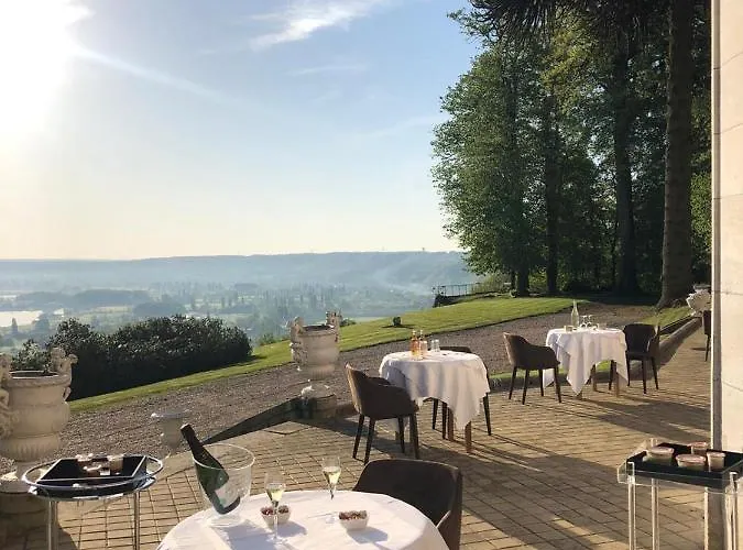 לינה וארוחת בוקר Chateau Du Landin Le Landin