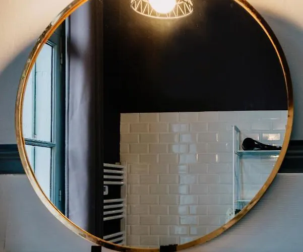 לינה וארוחת בוקר Chateau Du Landin