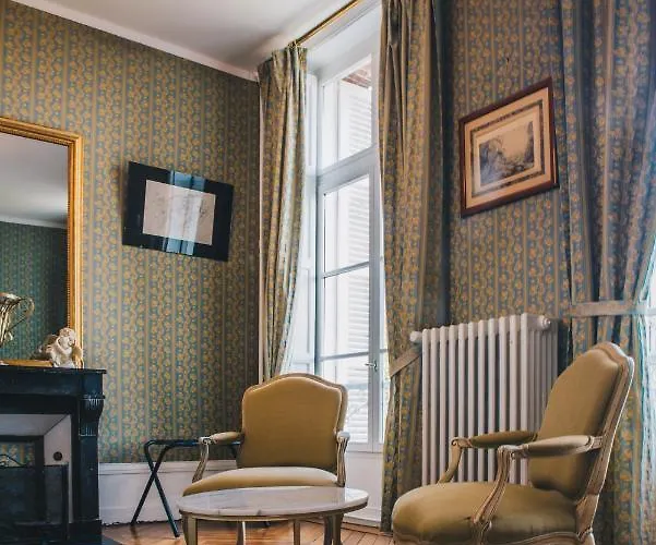 Chateau Du Landin לינה וארוחת בוקר