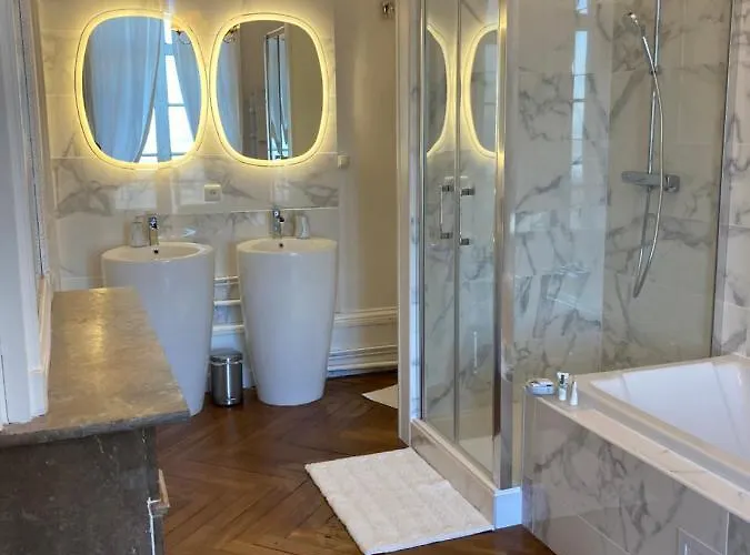 Chateau Du Landin 4*