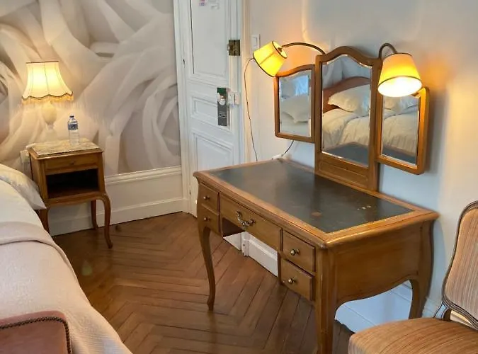 Chateau Du Landin 4*