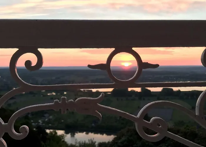 Chateau Du Landin לינה וארוחת בוקר Le Landin